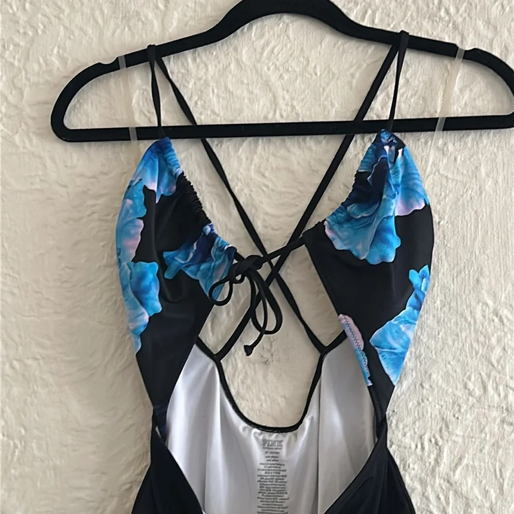 Victoria’s Secret Pink Cut Out Front Black Blue Floral Swimsuit Medium